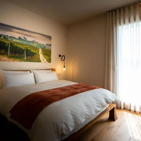 Bed & Breakfast In Langa Relais Dogliani