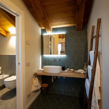 In Langa Relais Bed & Breakfast 4*